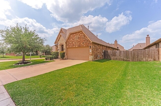 Building Photo - 23426 Tirino Shores Dr
