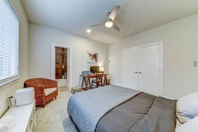 Building Photo - 320 Eado Park Cir