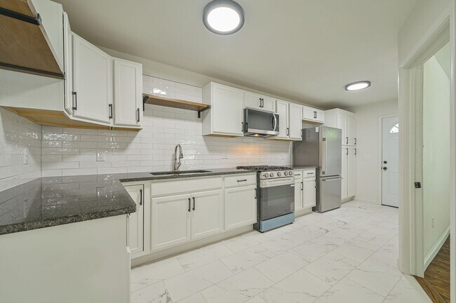 Building Photo - 1526 NW 45th St