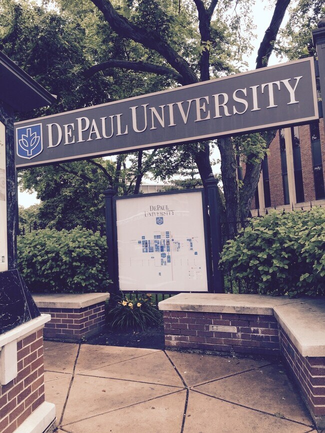 Building Photo - DePaul University 4 - Bedroom 2-Bath