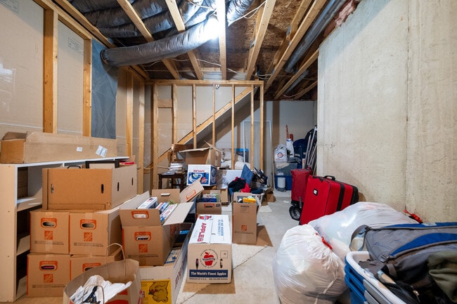 Building Photo - 8772 Coburn Ct