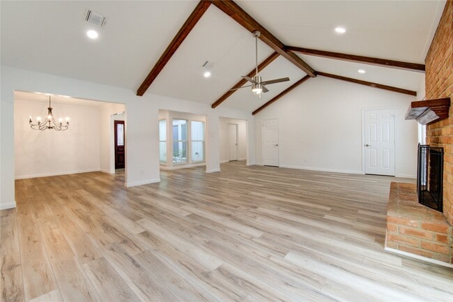 Building Photo - 10322 Lynbrook Hollow St