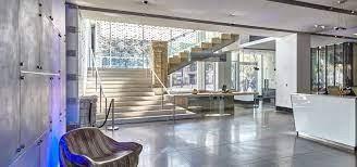 Building Photo - 2408 Victory Park Ln