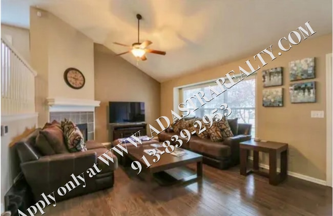 Building Photo - Beautiful 4 Bed 3 Bath Home in Olathe-Comi...