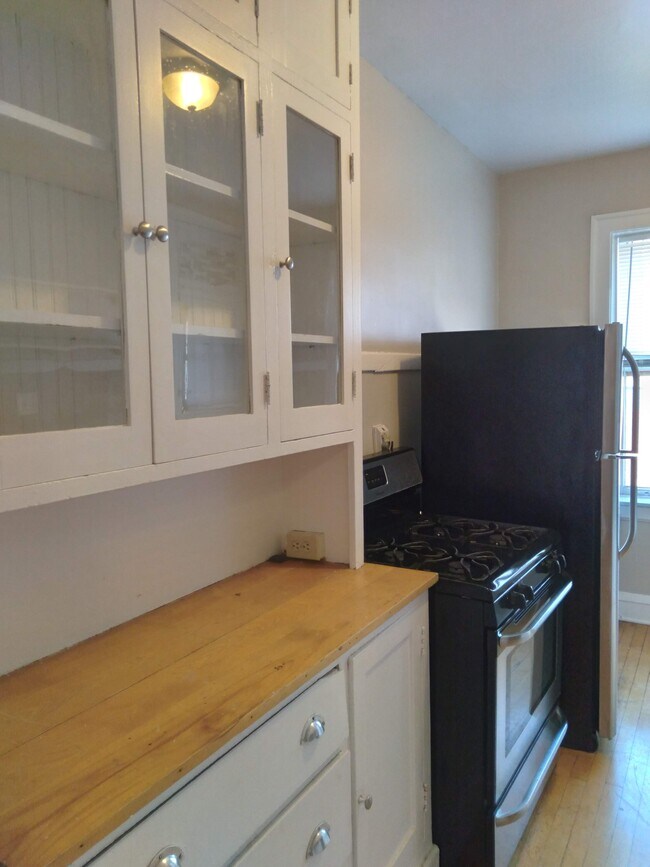 Building Photo - 230 Elmwood-1S