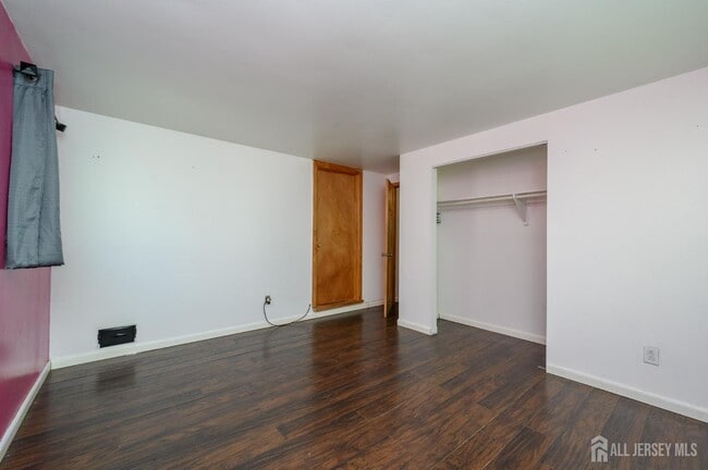 Building Photo - 16 Gerard Ave