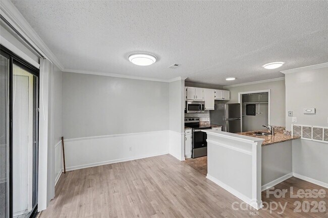 Building Photo - 10971 Harrowfield Rd