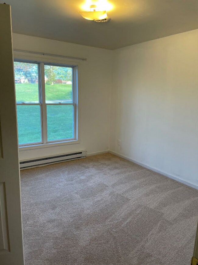 Building Photo - Spacious 5-Bedroom Home with Finished Base...