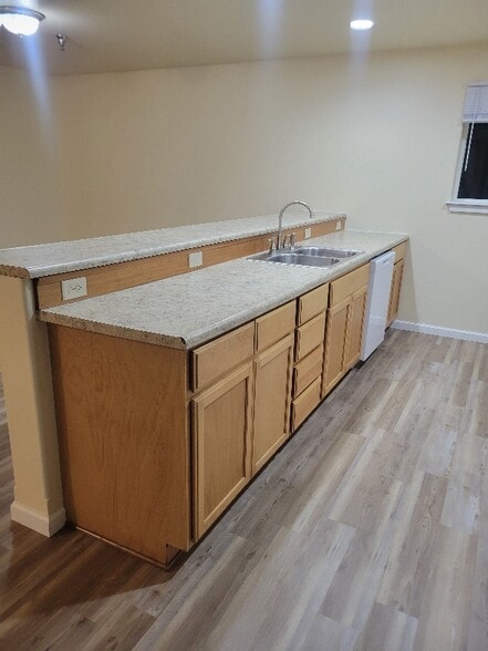 Building Photo - 373 Prairie Dr