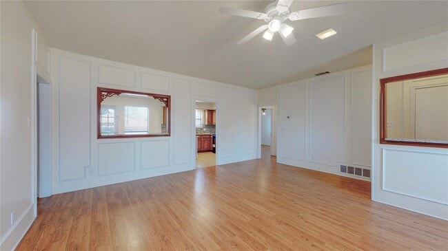 Building Photo - 918 Summer Trail