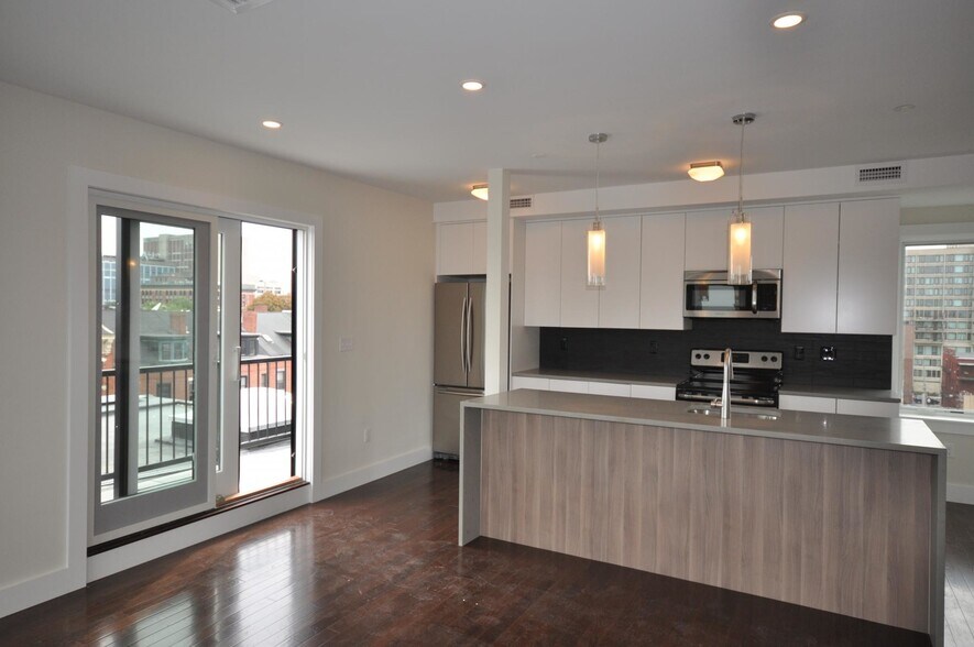 Building Photo - 659 Massachusetts Ave