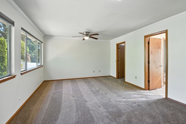 Building Photo - 3Bd/2.5Ba Kirkland Home
