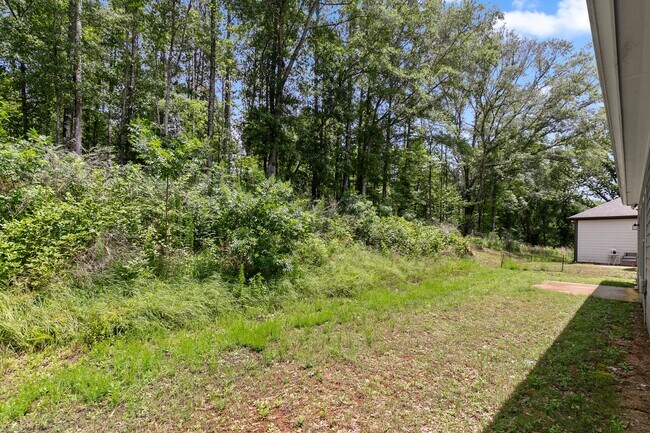 Building Photo - 4/2 Home in Clanton - Coming in September