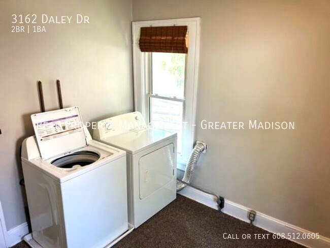Building Photo - 3162 Daley Dr
