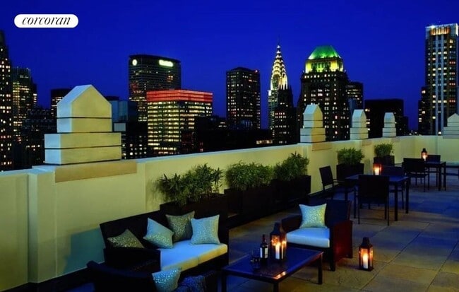 Building Photo - 66 W 38th St