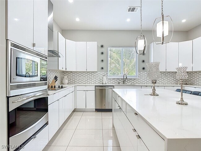 Building Photo - 1806 41st St SW