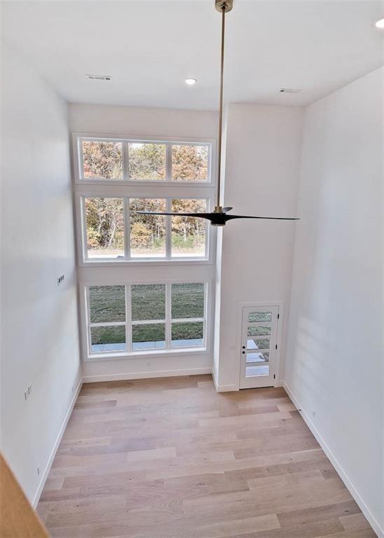 Building Photo - 28 Bedford Ln