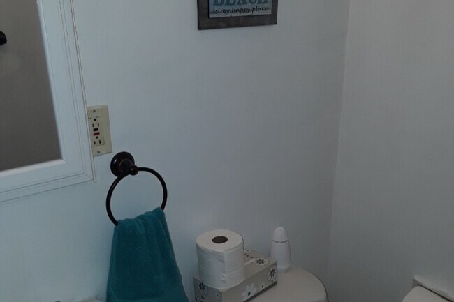 Building Photo - 11053 Venice Blvd