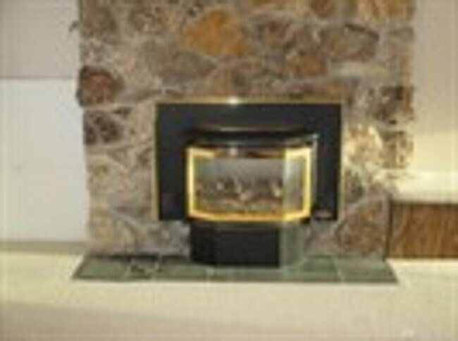 Building Photo - Woodinville Kingsgate Split