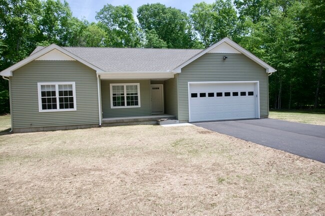 Primary Photo - 340 E Shore Dr