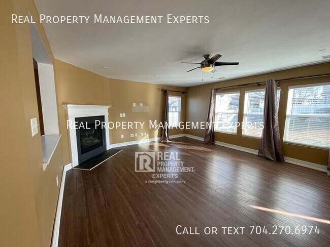 Building Photo - 15750 Normans Landing Dr