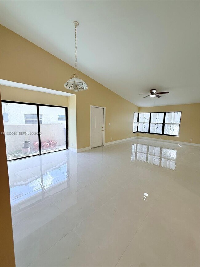 Building Photo - 11061 NW 39th St