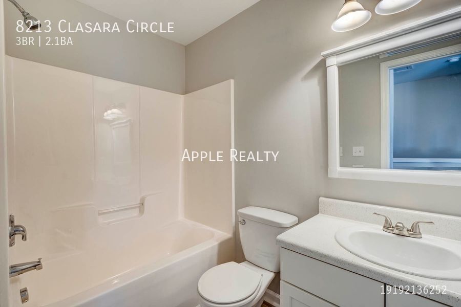 Building Photo - 8213 Clasara Cir