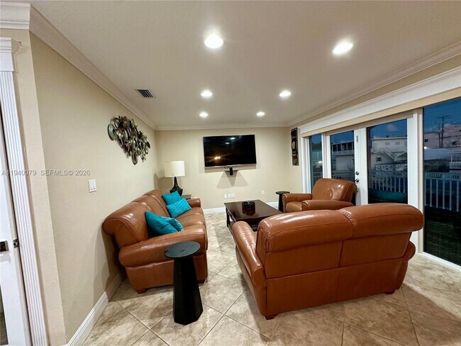 Building Photo - 1516 Aqueduct Ln