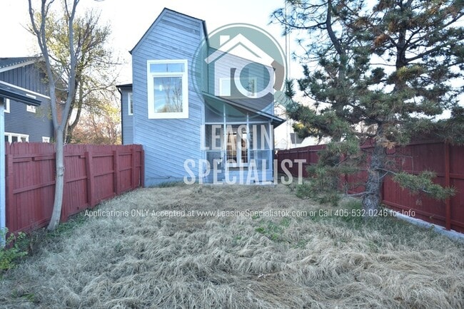 Building Photo - Central Norman 3 Bed 3 Bath MOVE IN SPECIA...
