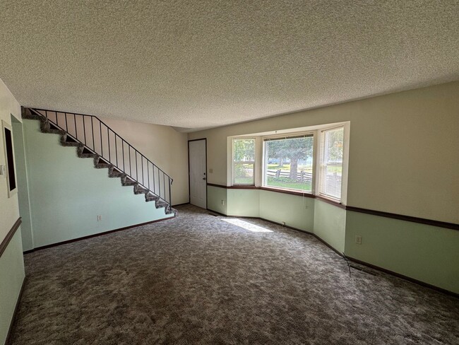 Building Photo - Delightful 4 Bed, 2 Bath Home in Spokane V...