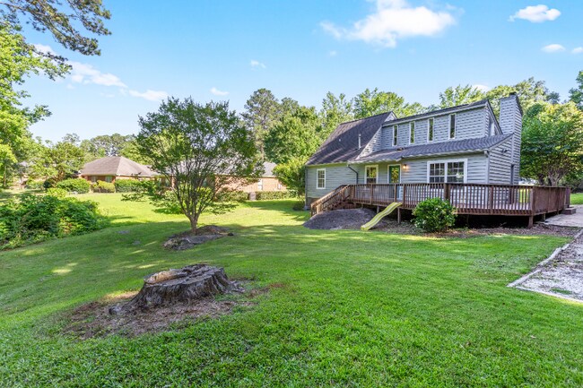 Building Photo - 240 N Cedarbrook Dr