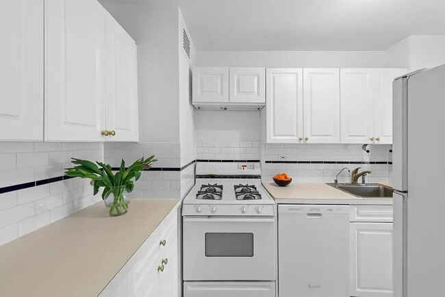 Building Photo - 205 West End Ave