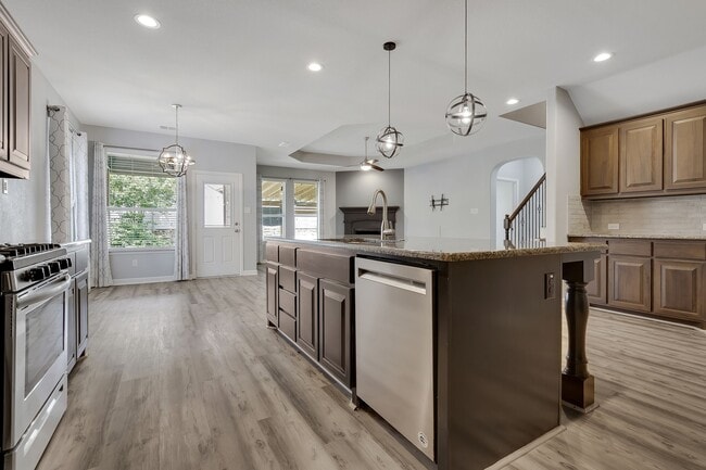 Building Photo - 1513 Canary Ln