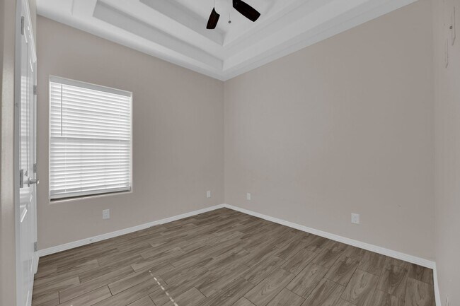 Building Photo - SPACIOUS! CONTEMPORARY! LOCATION!