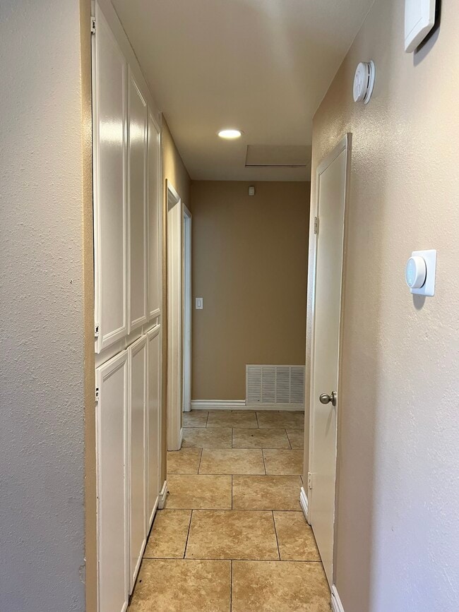 Building Photo - 12541 Softwind Dr