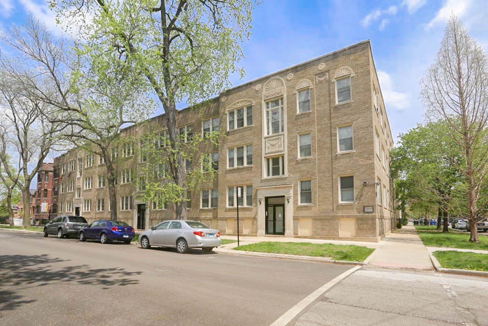 Building Photo - 5107 N Winchester Ave