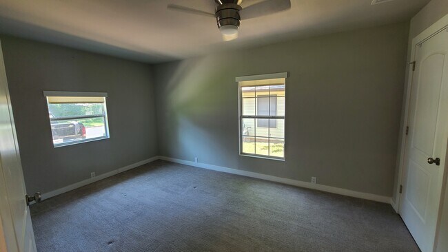 Building Photo - 5805 Blythewood Dr