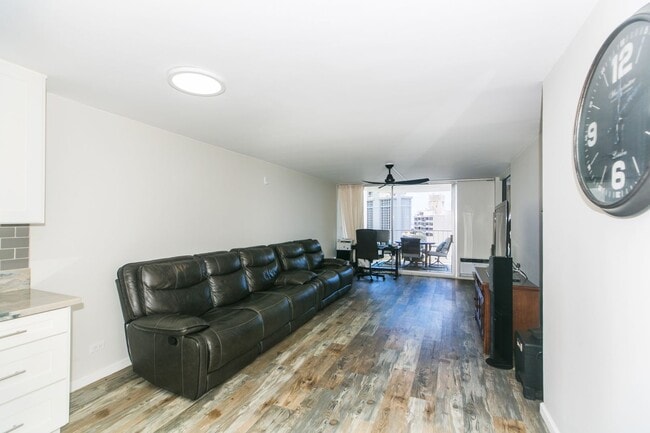 Building Photo - 469 Ena Rd