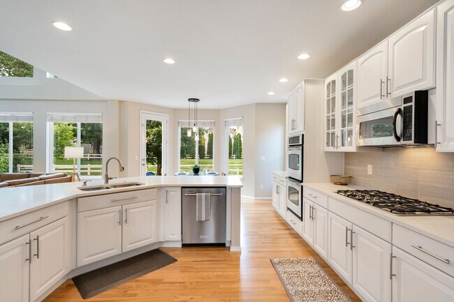 Building Photo - 2408 Pierce Ct