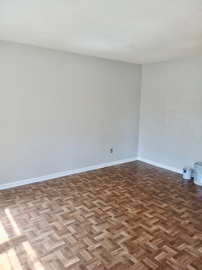 Building Photo - 1111 Keswick Pl