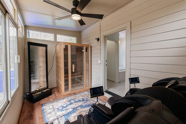 Building Photo - 33 Pinners Ln