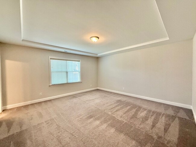 Building Photo - Stunning 5BD, 3BA Raleigh Home Within the ...