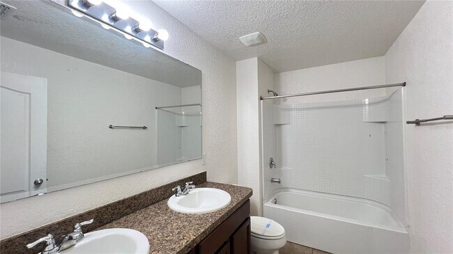 Building Photo - 16543 Broadford Ln