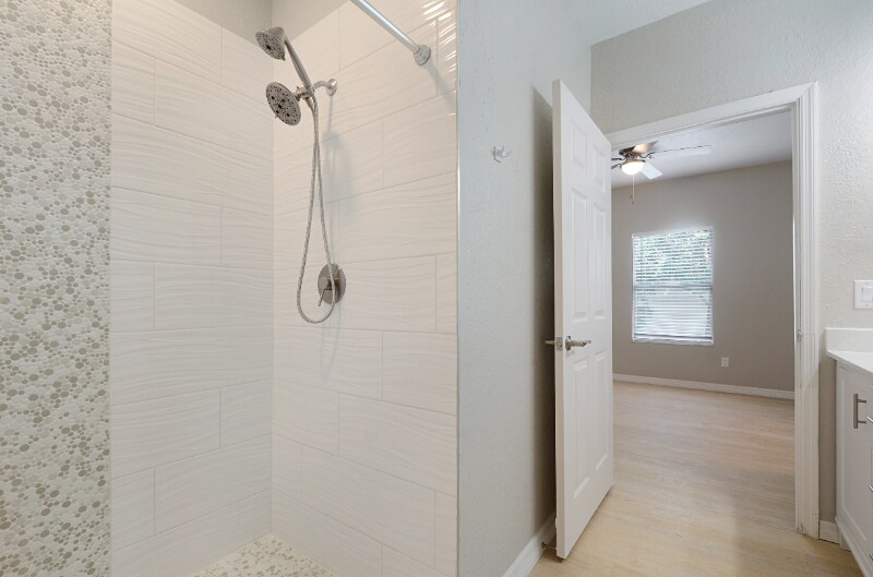 Building Photo - 826 Camargo Way