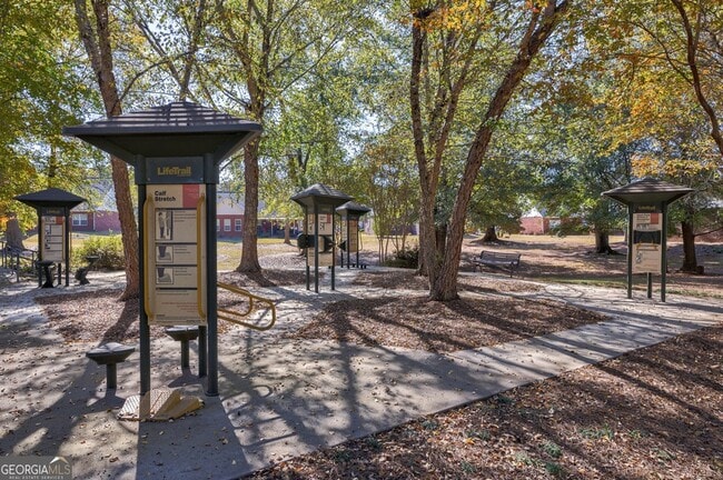 Building Photo - 931 Park Pl St