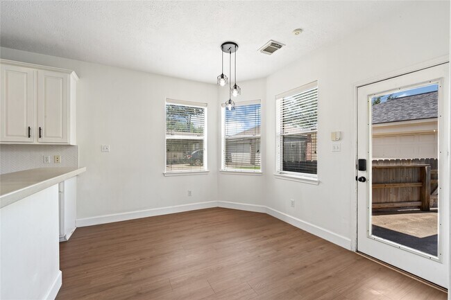 Building Photo - 17314 Laguna Trail Dr