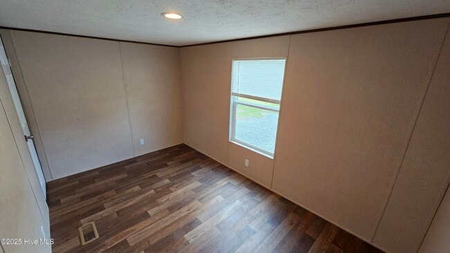Building Photo - 902 NC-241