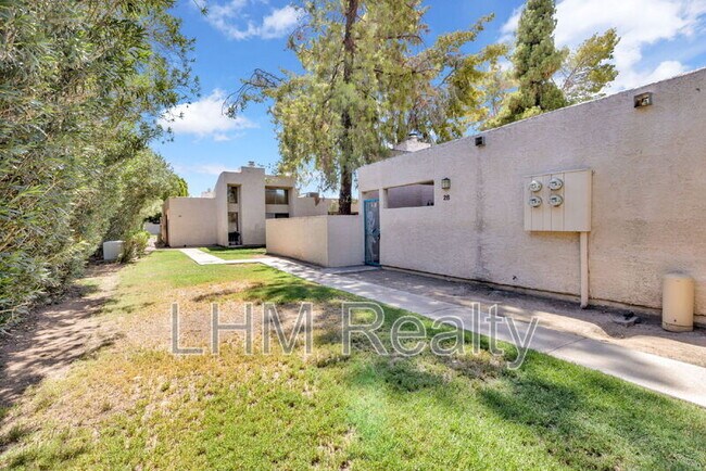 Building Photo - 930 S Dobson Rd