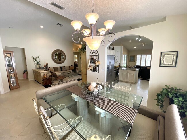 Building Photo - 7936 Laina Ln