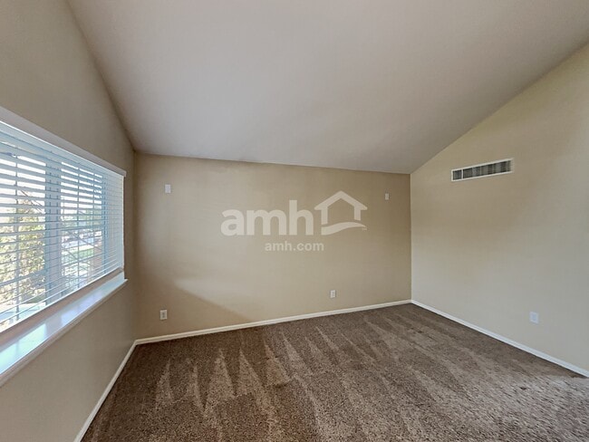 Building Photo - 12758 Espera Way